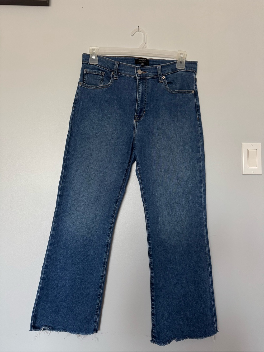 Banana Republic Cropped Bootcut Raw Hem Stretch Jeans Size 29/8 - Picture 2 of 8